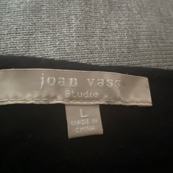 5% cashmere makes this black and gray sweater so soft. Joan Vass size large - Picture 5 of 7